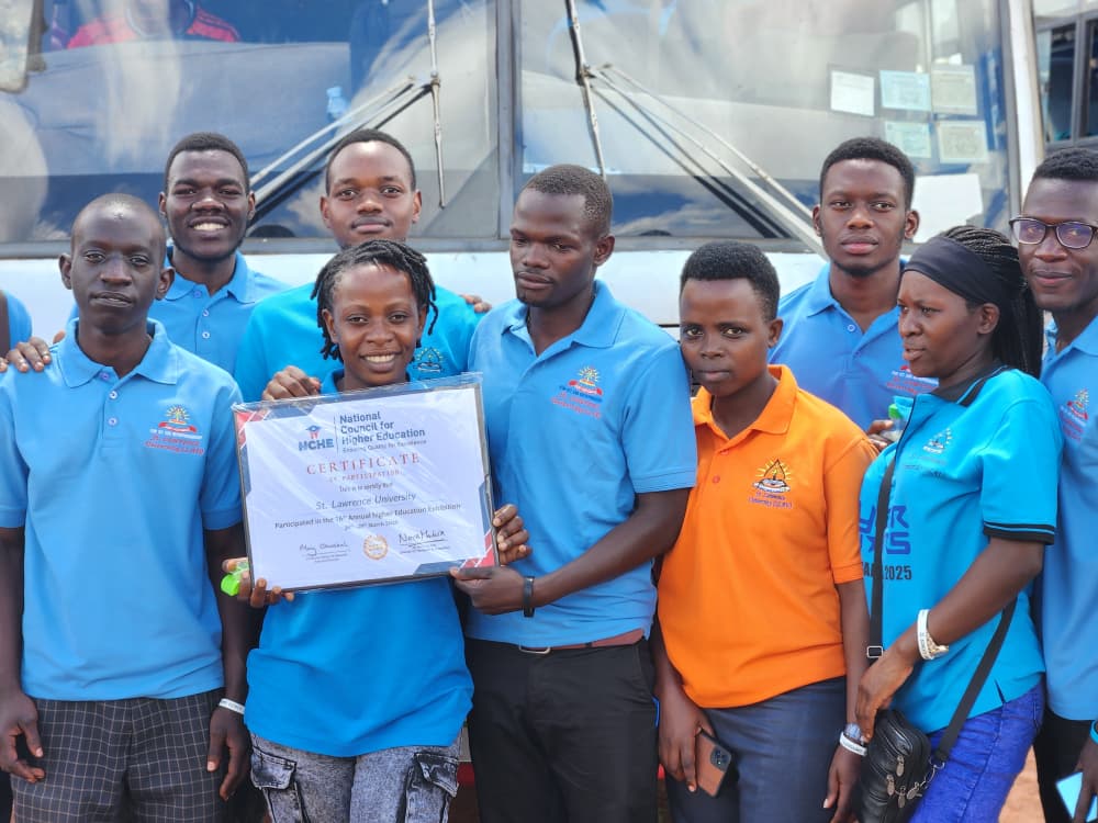 SLAU club members holding a certificate